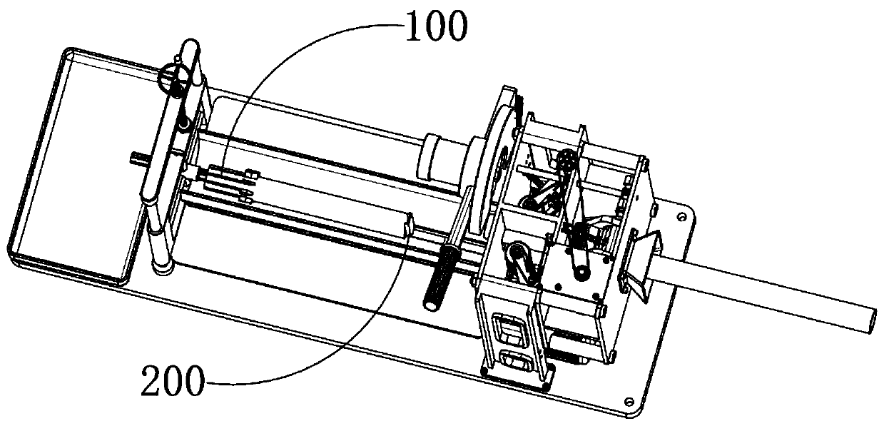 Reciprocating type crusher for recycling treatment of construction waste