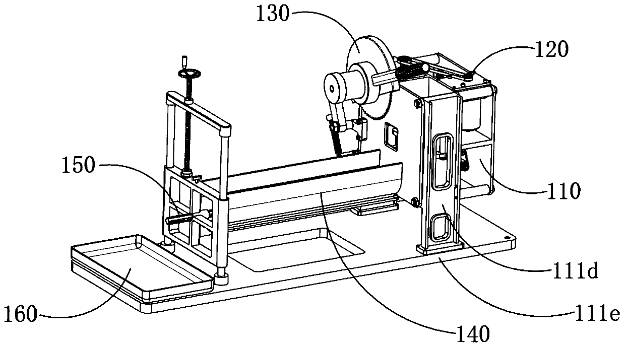 Reciprocating type crusher for recycling treatment of construction waste