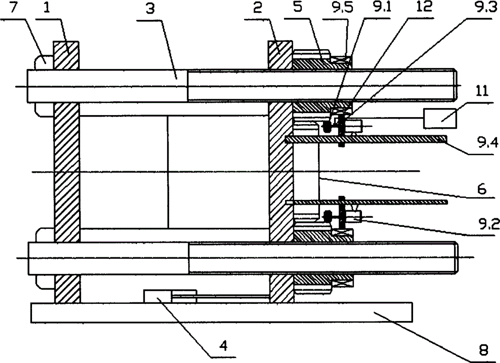 Self-locking type mold closing mechanism based on two-plate machine