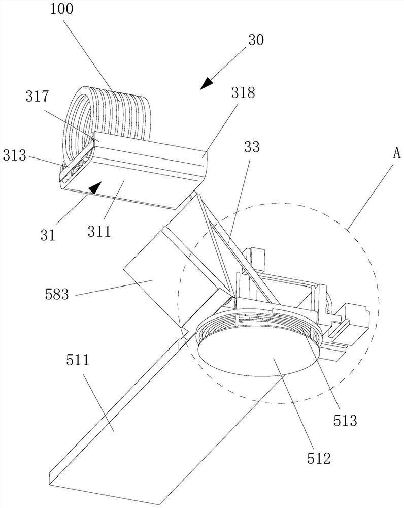 A material distribution and positioning system for the annular end plate of a cement pipeline