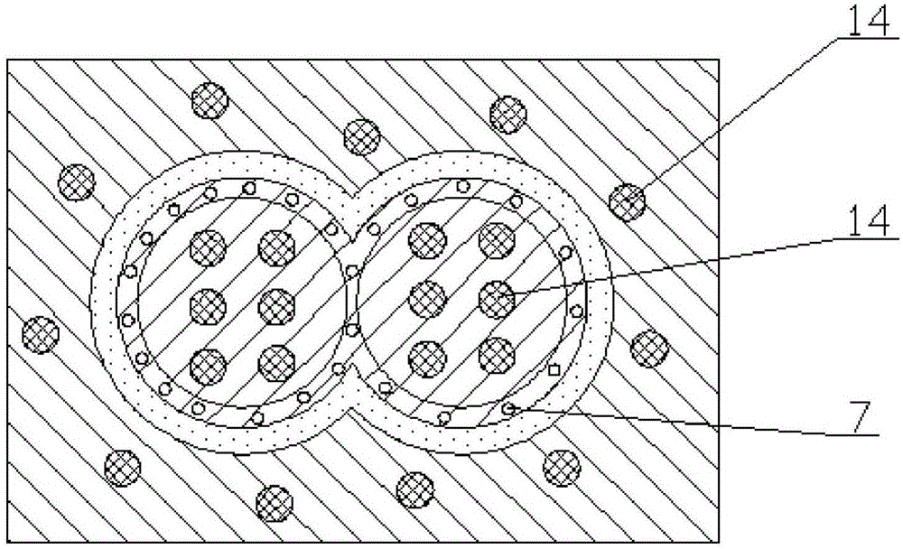 Co-rotating twin-screw compound extruder for producing light diffusion plates and production process thereof