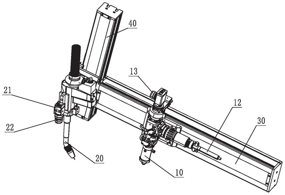 A real-time self-adaptive adjustment system and adjustment method for laser-arc hybrid welding