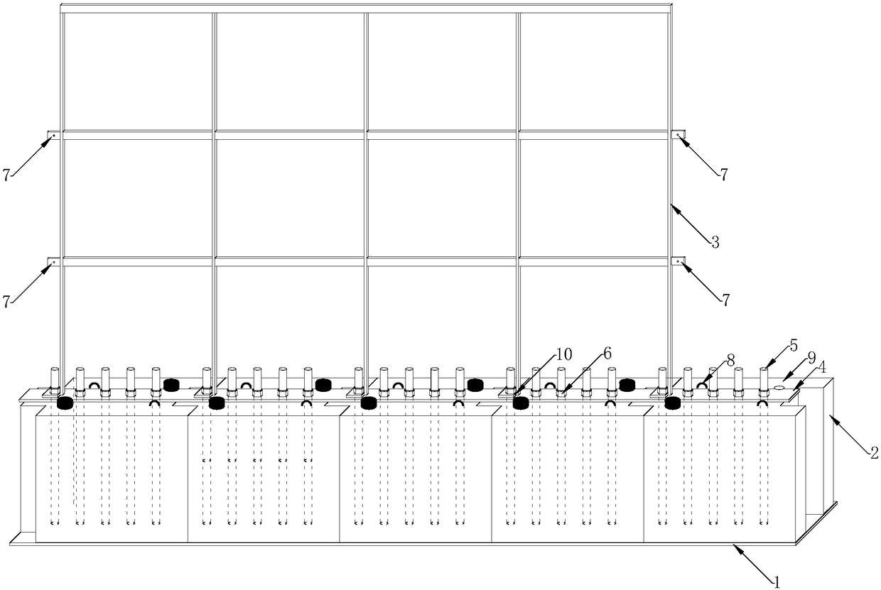 An assembled fence, fence structure and construction method thereof