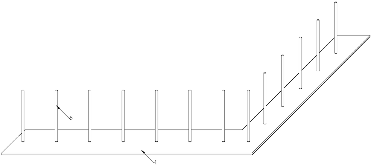 An assembled fence, fence structure and construction method thereof