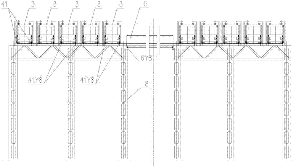 Container crane used for U-shaped berth