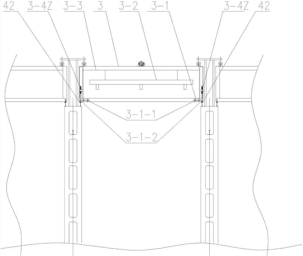 Container crane used for U-shaped berth