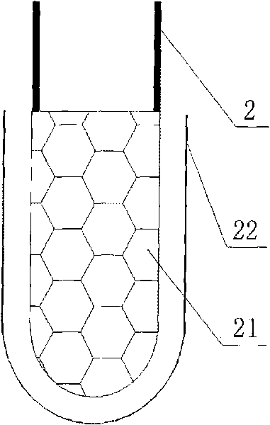 In-situ multipoint collecting device and method of suction-adjustable soil solution