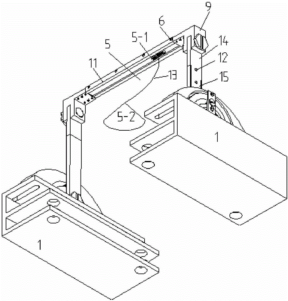 Multi-azimuth breast-sucking fixing device for minimally invasive breast surgery and installing method and usage method thereof