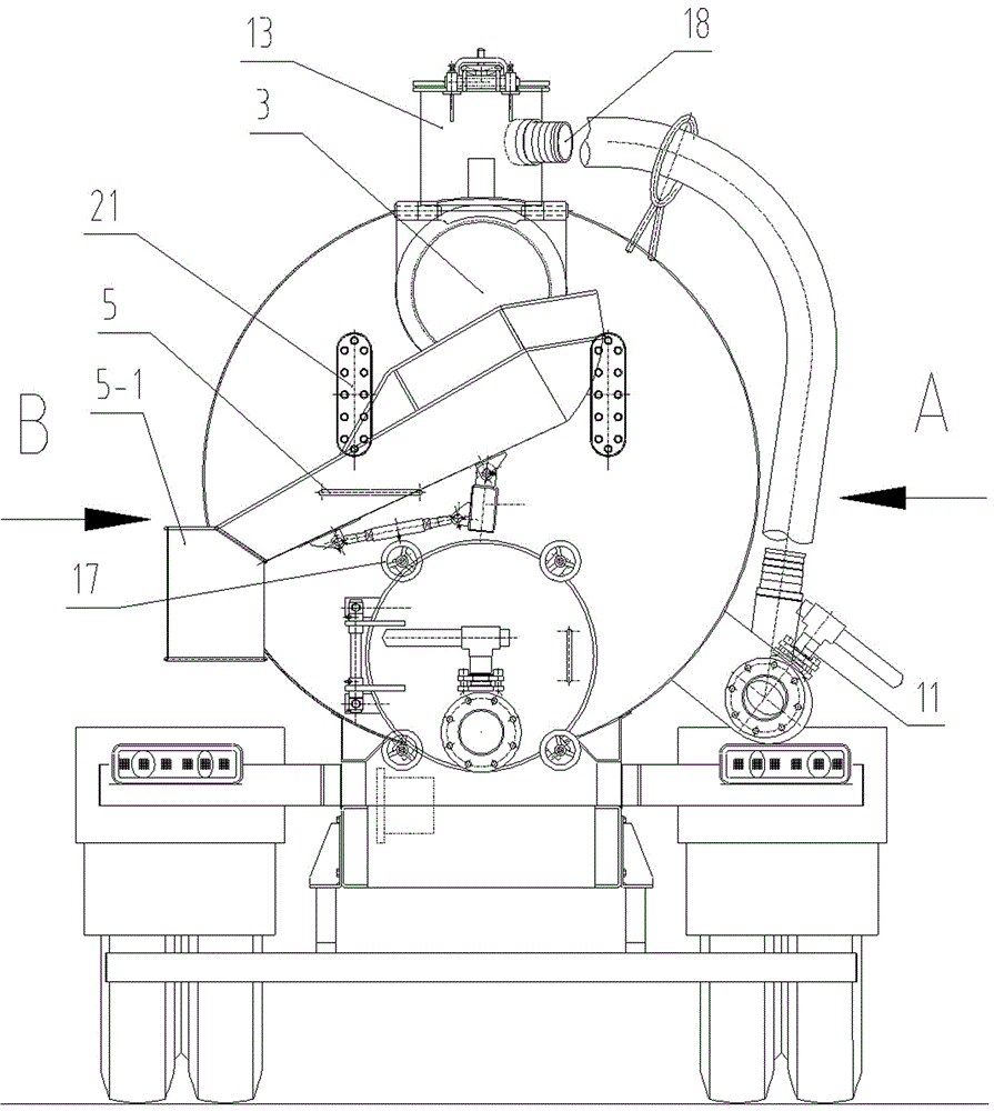 Powerful suction-type sewer scavenger