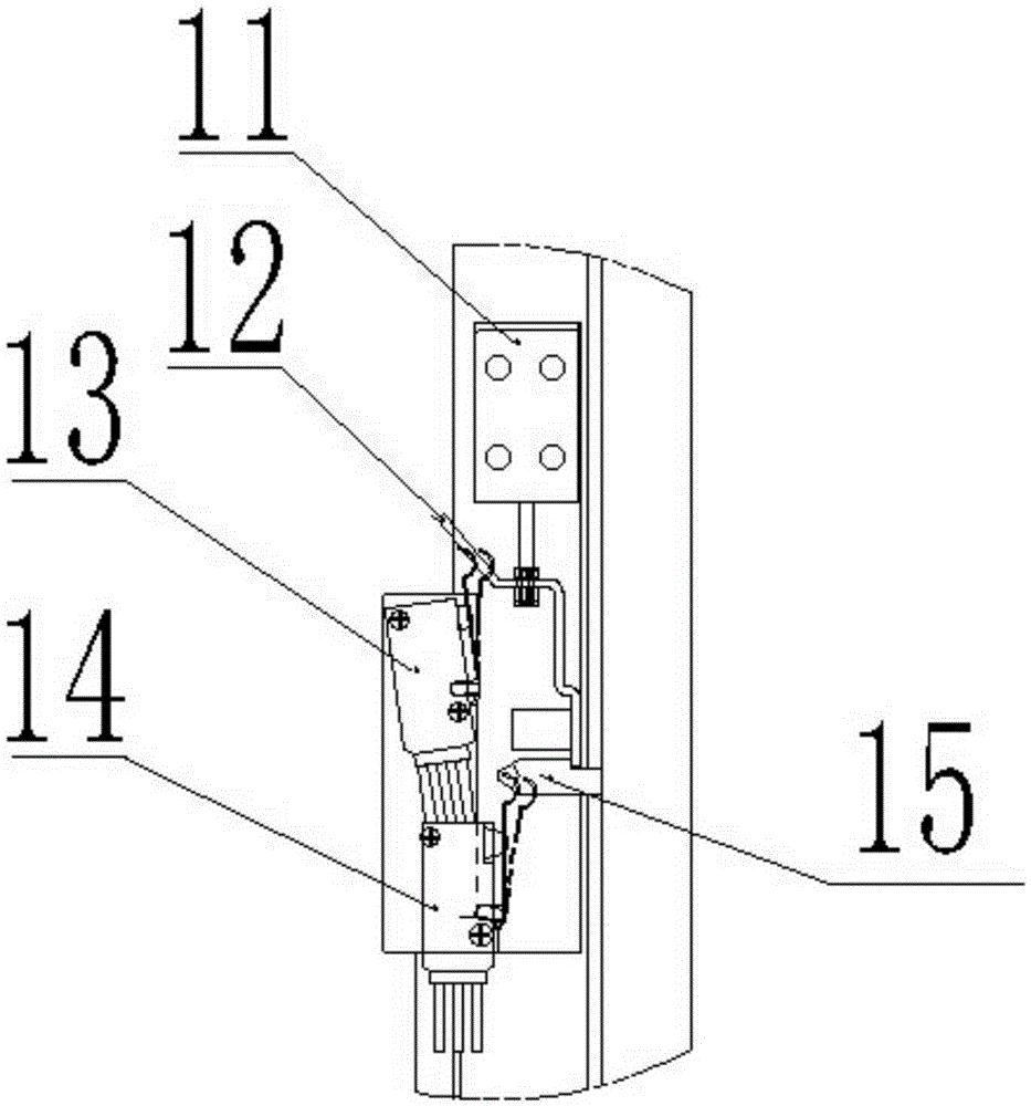 Hand pinching preventing cabinet door opening and closing mechanism of bed pan cleaning machine