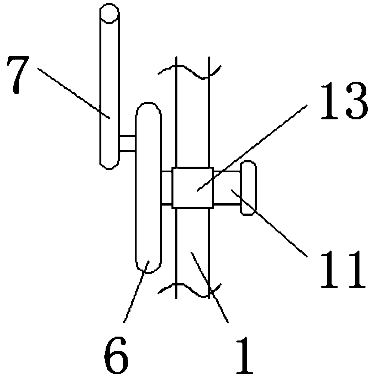 Anti-blocking bean cake crushing device for pork pigs