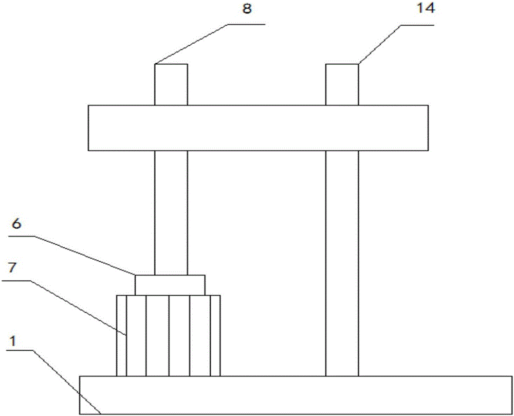 Pesticide spraying device with liquid level reminding function