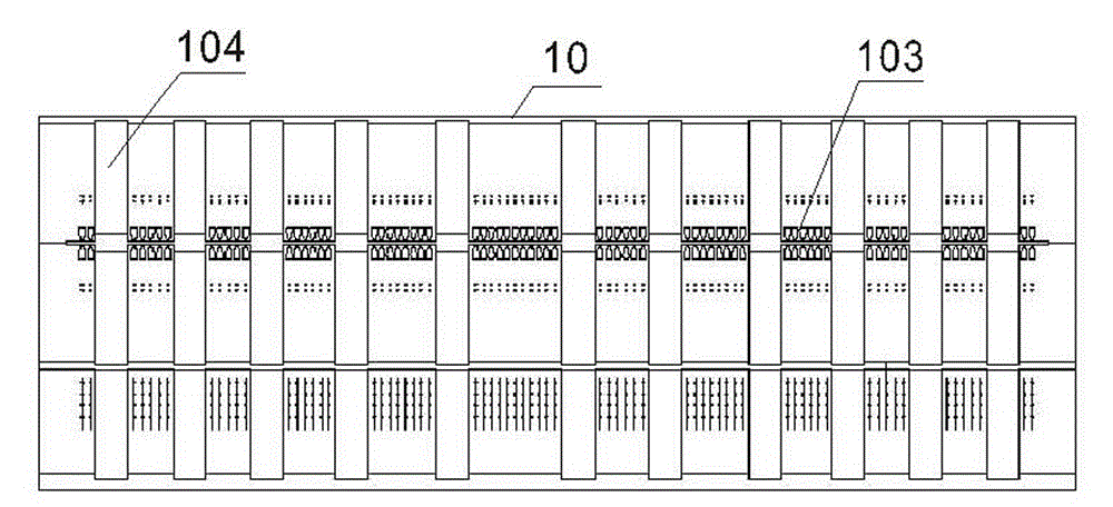 Curved surface paper flattening device for chain wheel motion of printing machine