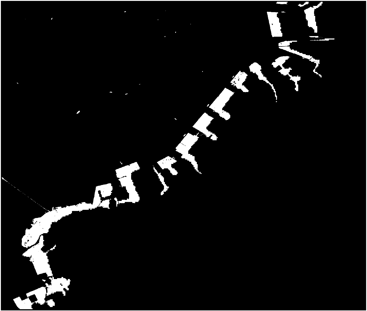 Coastline matching based infrared remote sensing image sea-land segmentation method