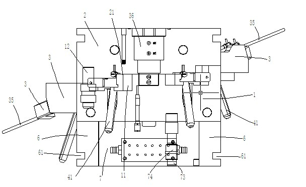 Die-casting die structure with combination of multiple angle pins and loose core for connecting pipes