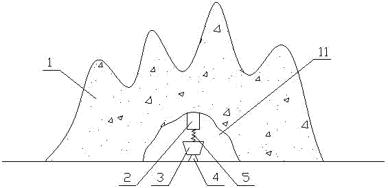 In-massif large scale pressure test equipment and test method thereof