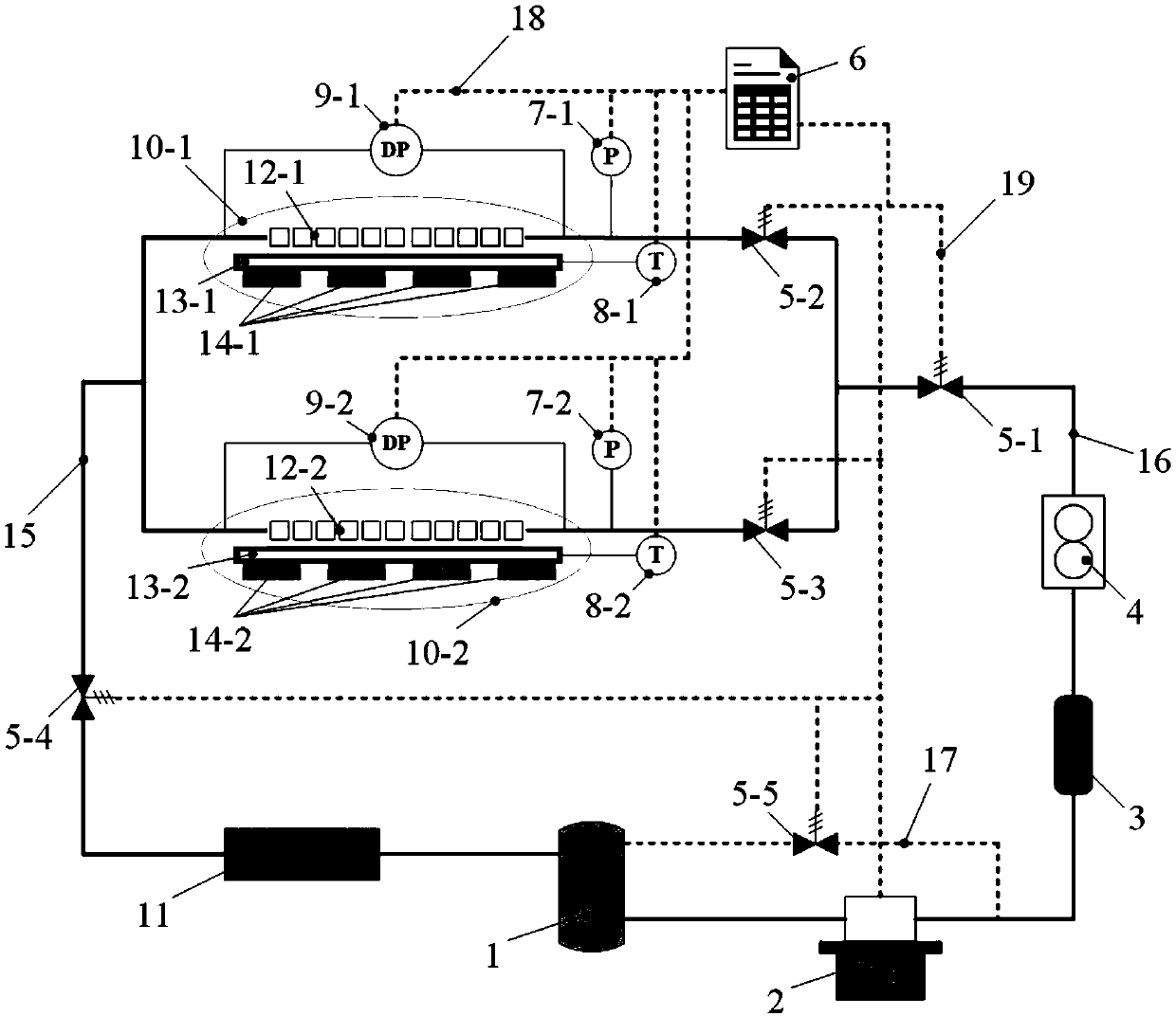 Multi-heat-source phase change heat dissipating device