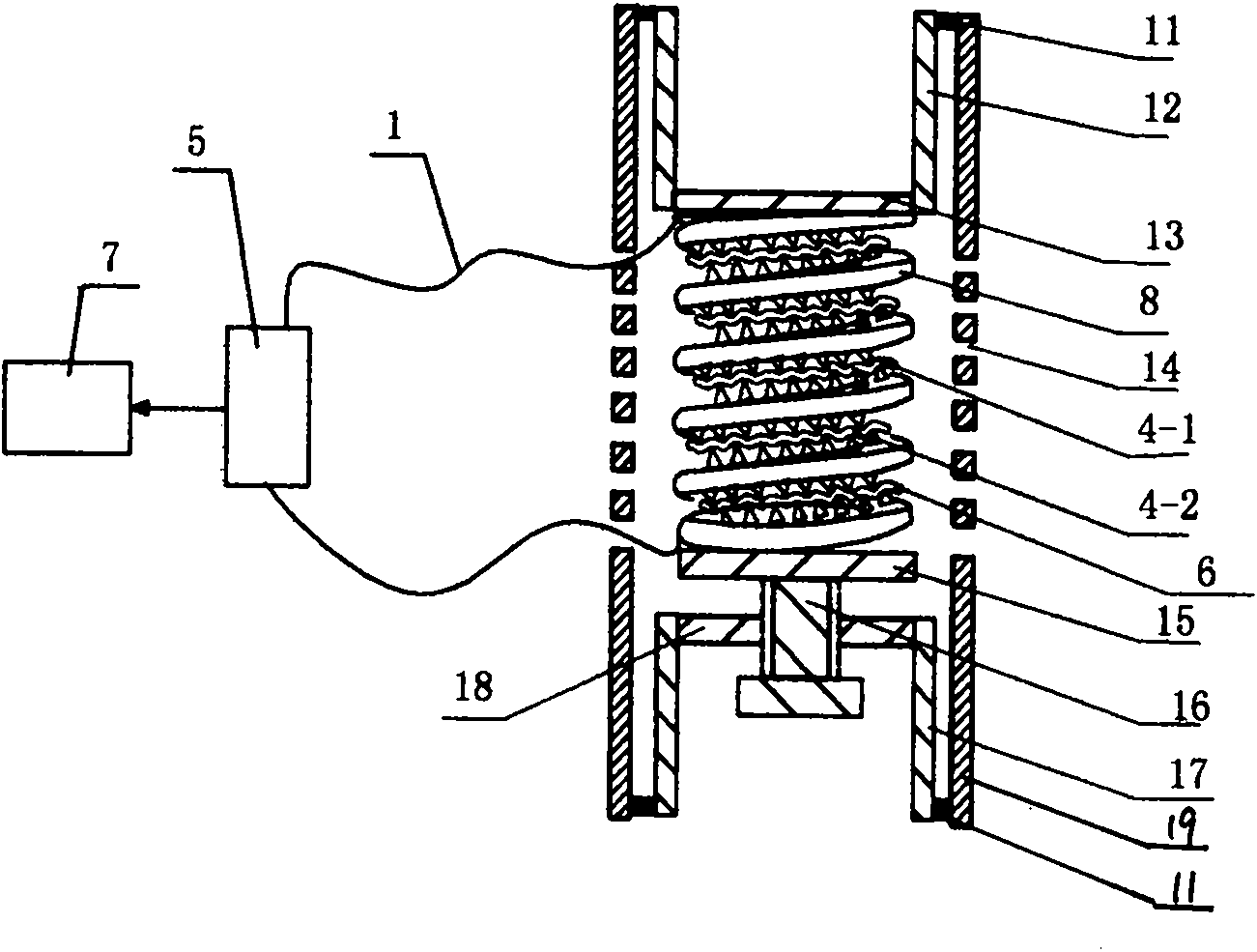 Optical fiber sensing device based on functional material