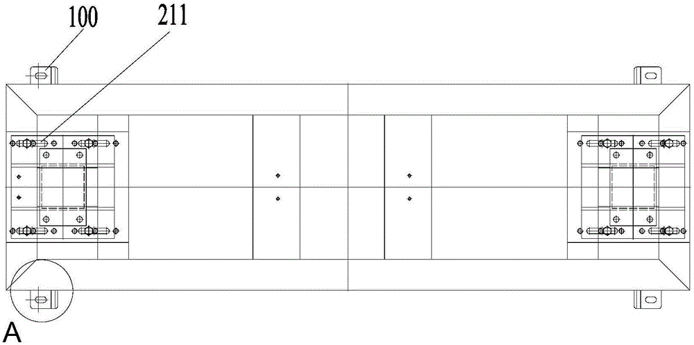 Auxiliary transporting device and transport vehicle provided with same