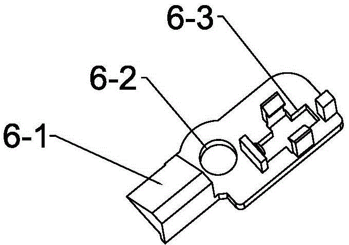 Button-switching water outlet device and shower head