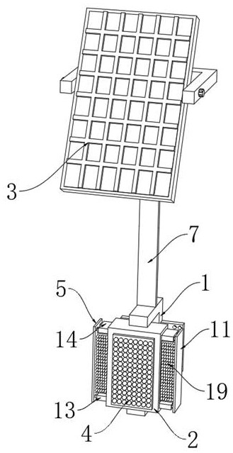 Solar lamp capable of automatically adjusting brightness and adjusting method thereof