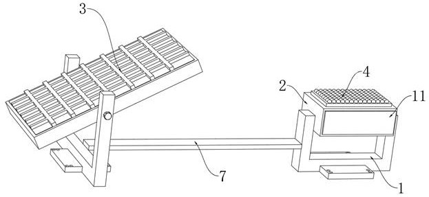 Solar lamp capable of automatically adjusting brightness and adjusting method thereof