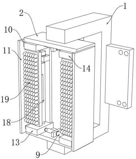 Solar lamp capable of automatically adjusting brightness and adjusting method thereof