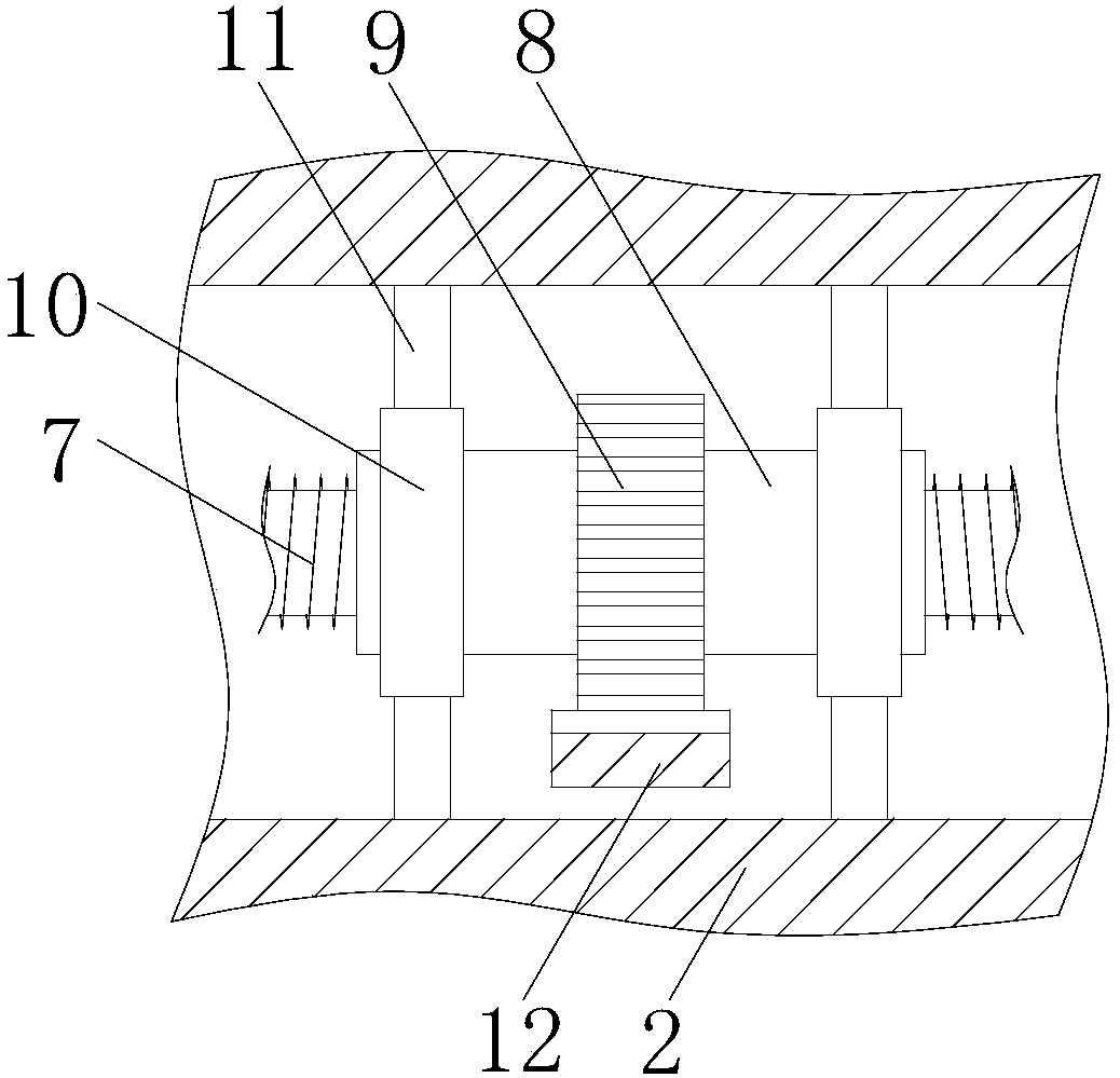 Spindle capable of being adjusted according to hole diameters of spools