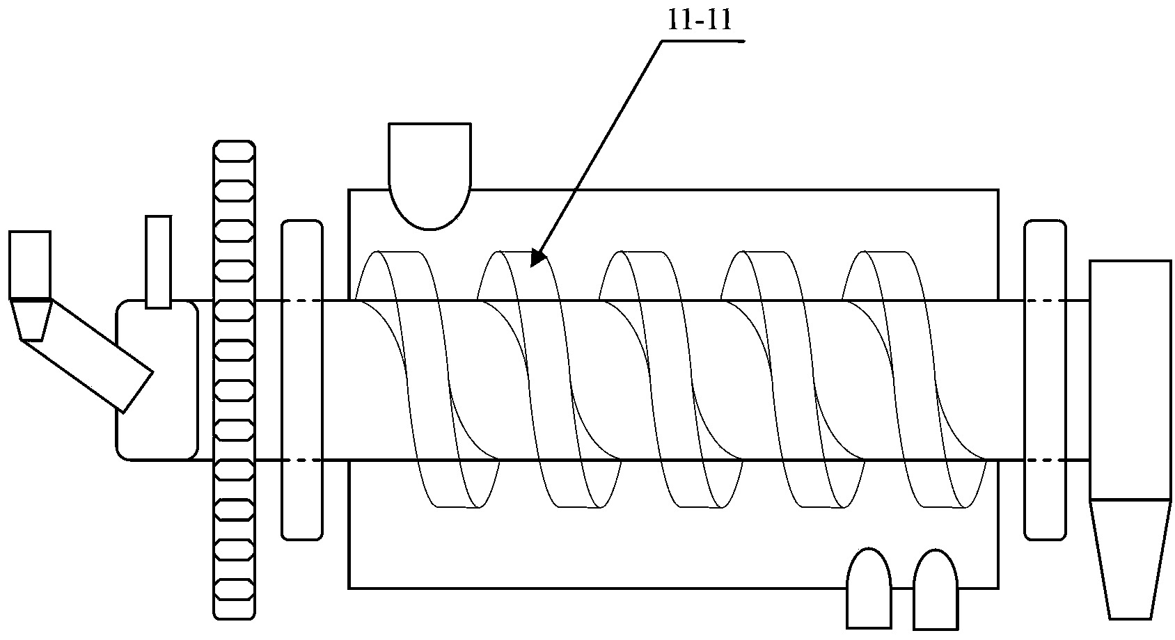 Low-temperature carbonization apparatus and method for oil sand, oil sludge, oil shale and biomass