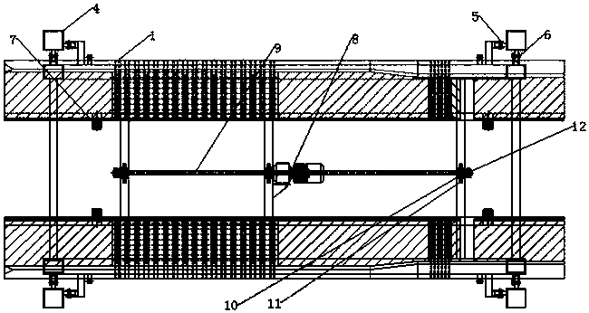 Lift pallet with centering device in intelligent mechanical garage