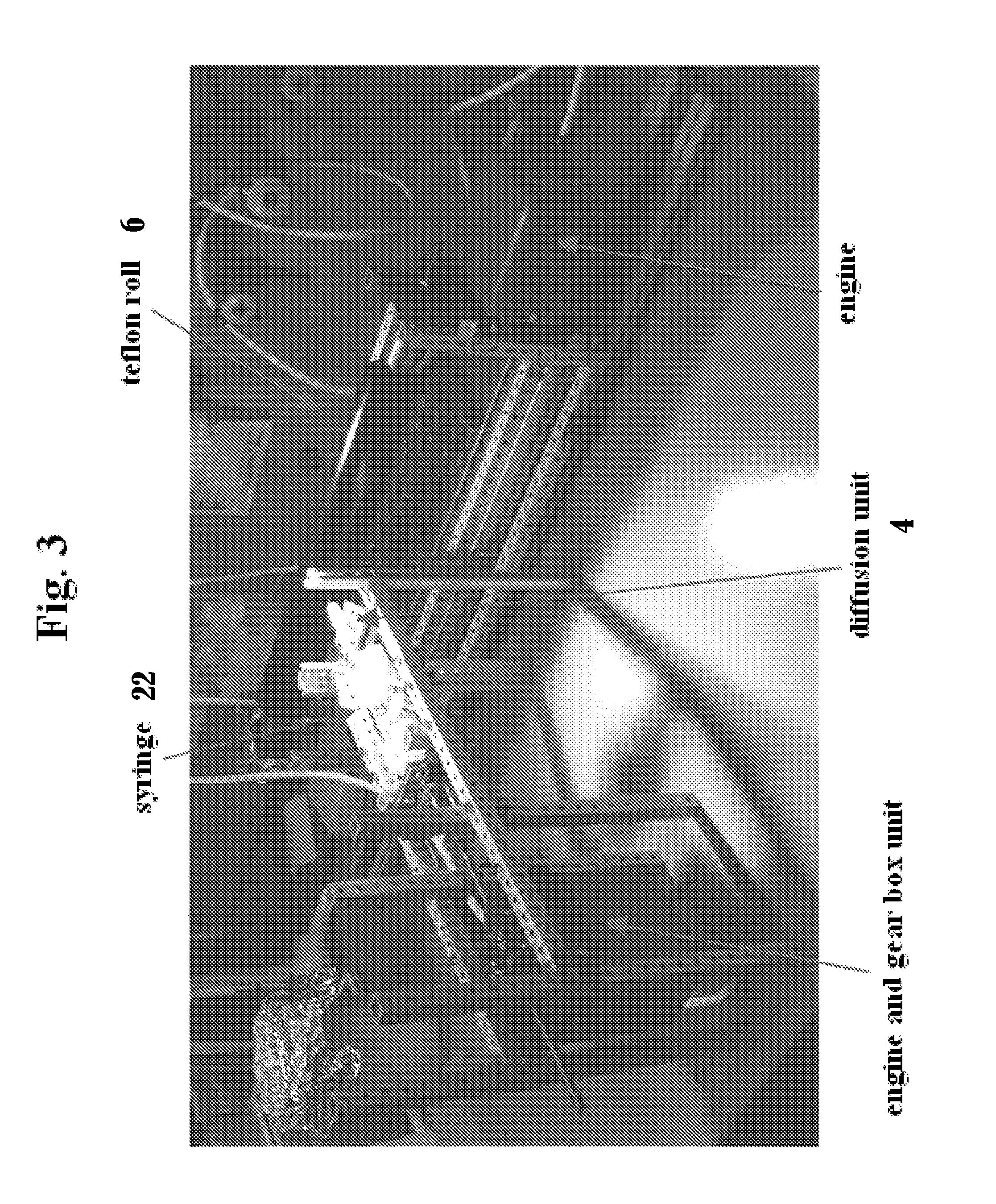 Method and device for producing a thread from silk proteins