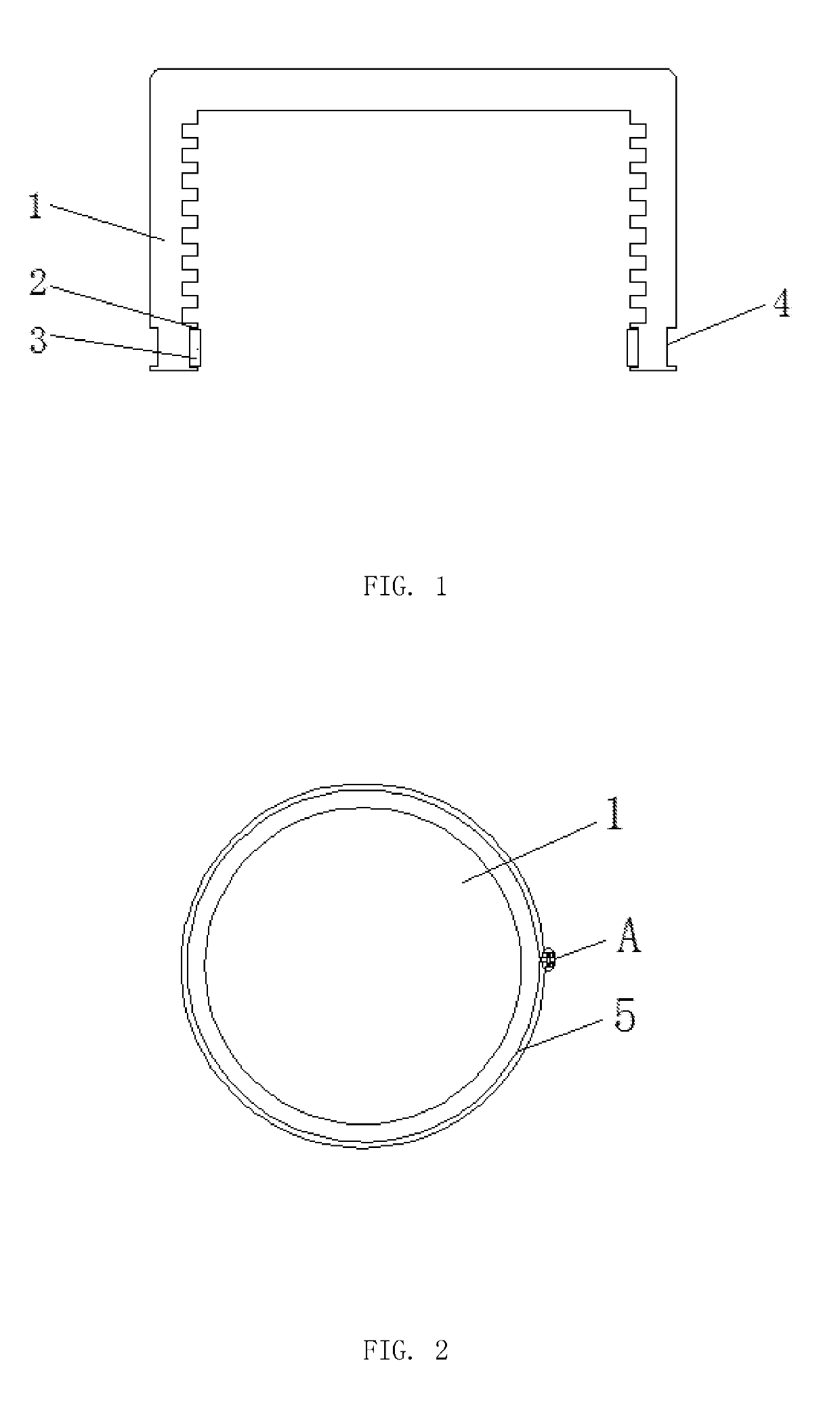 Plastic bottle cap with a sealing structure and easy to rotate