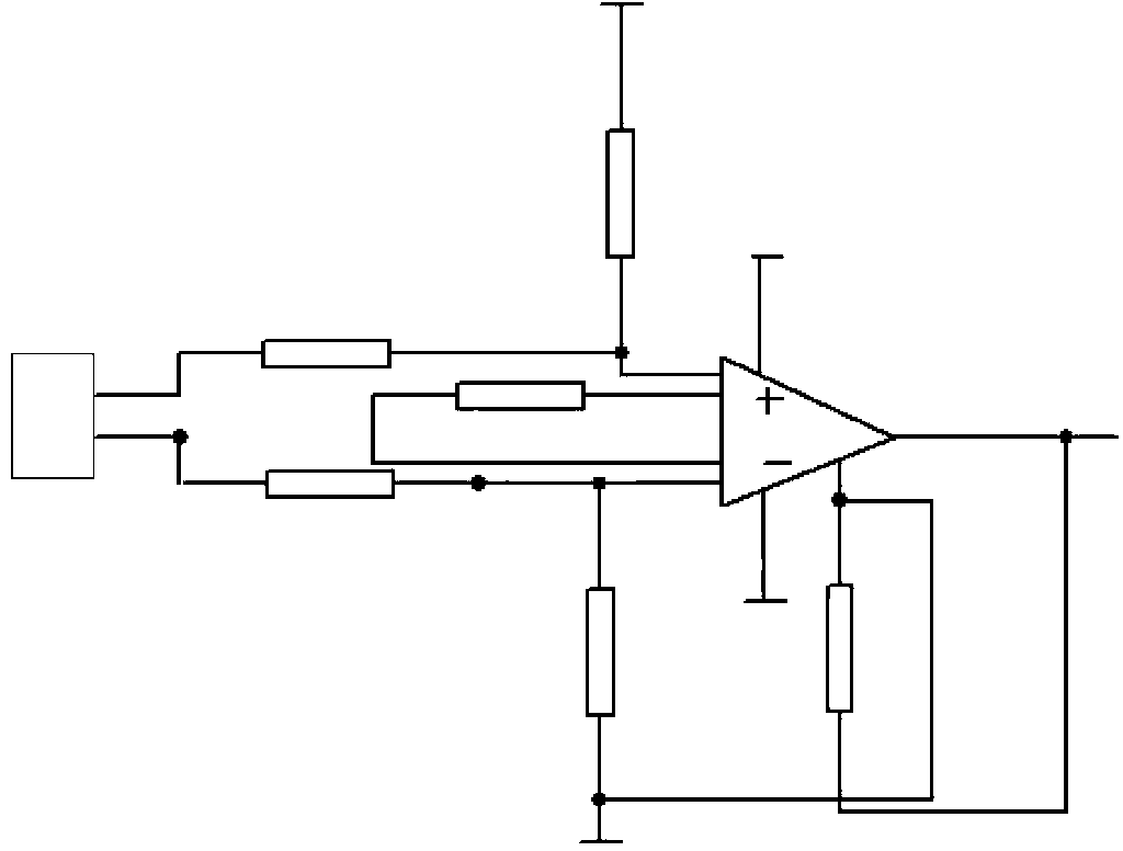 Non-contact D-dot voltage transformer and voltage detection self-correcting method thereof