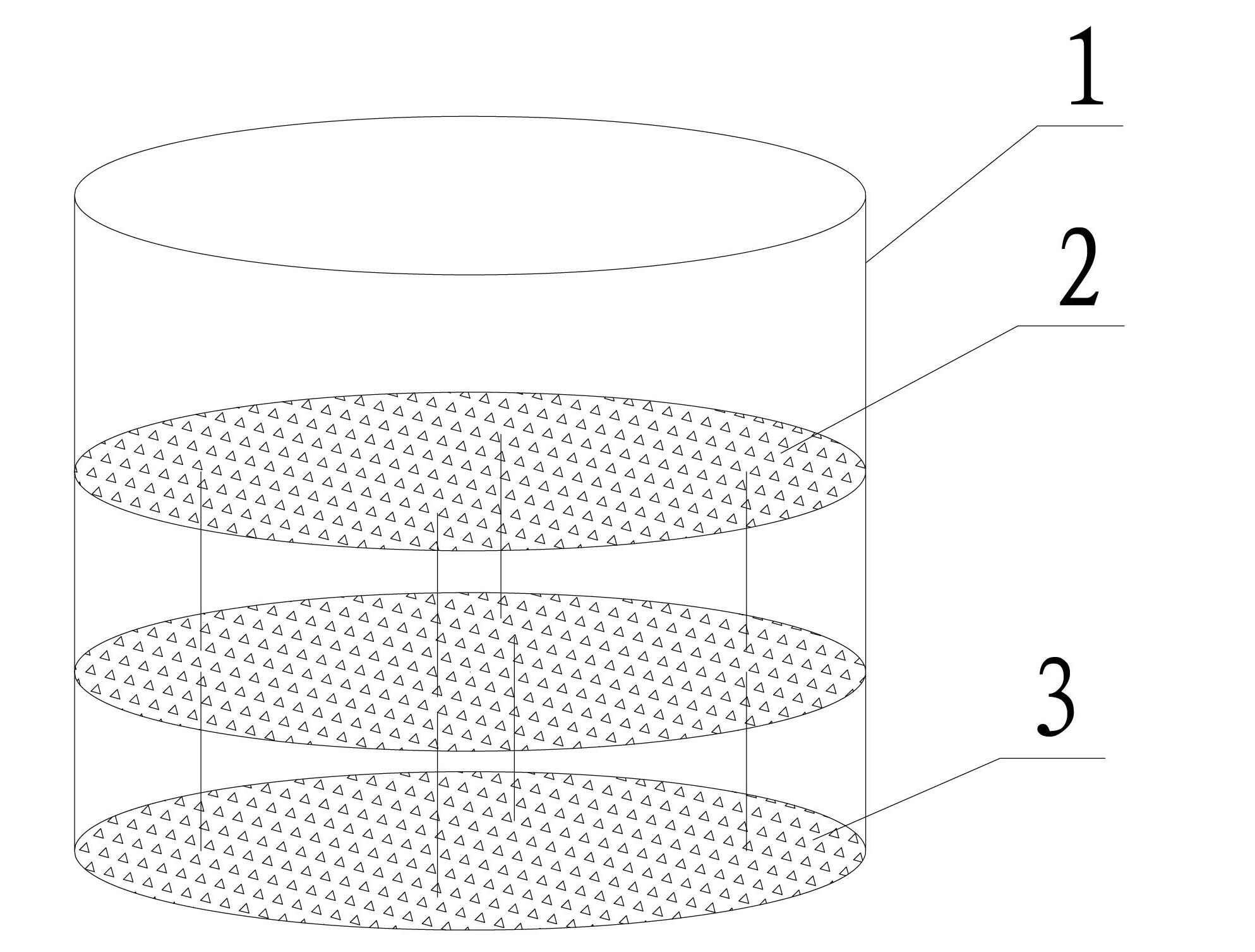 Solid distillation method for making wine and solid distillation device thereof