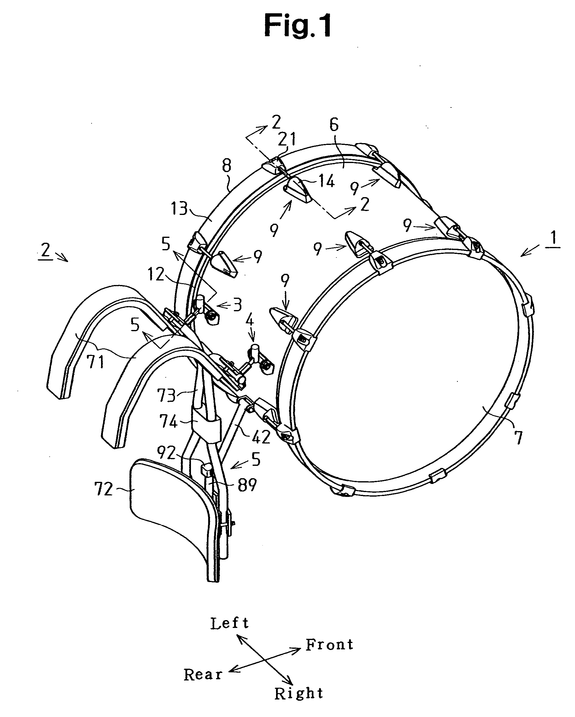 Marching bass drum supporting structure, marching bass drum, and carrier