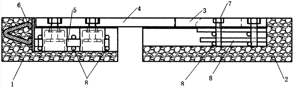 A comb-type vibration-absorbing displacement bridge telescopic device