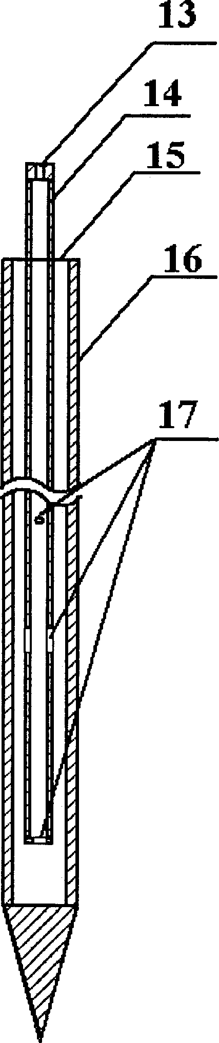 Large fluidized bed reactor for wide sieving fluidized particles