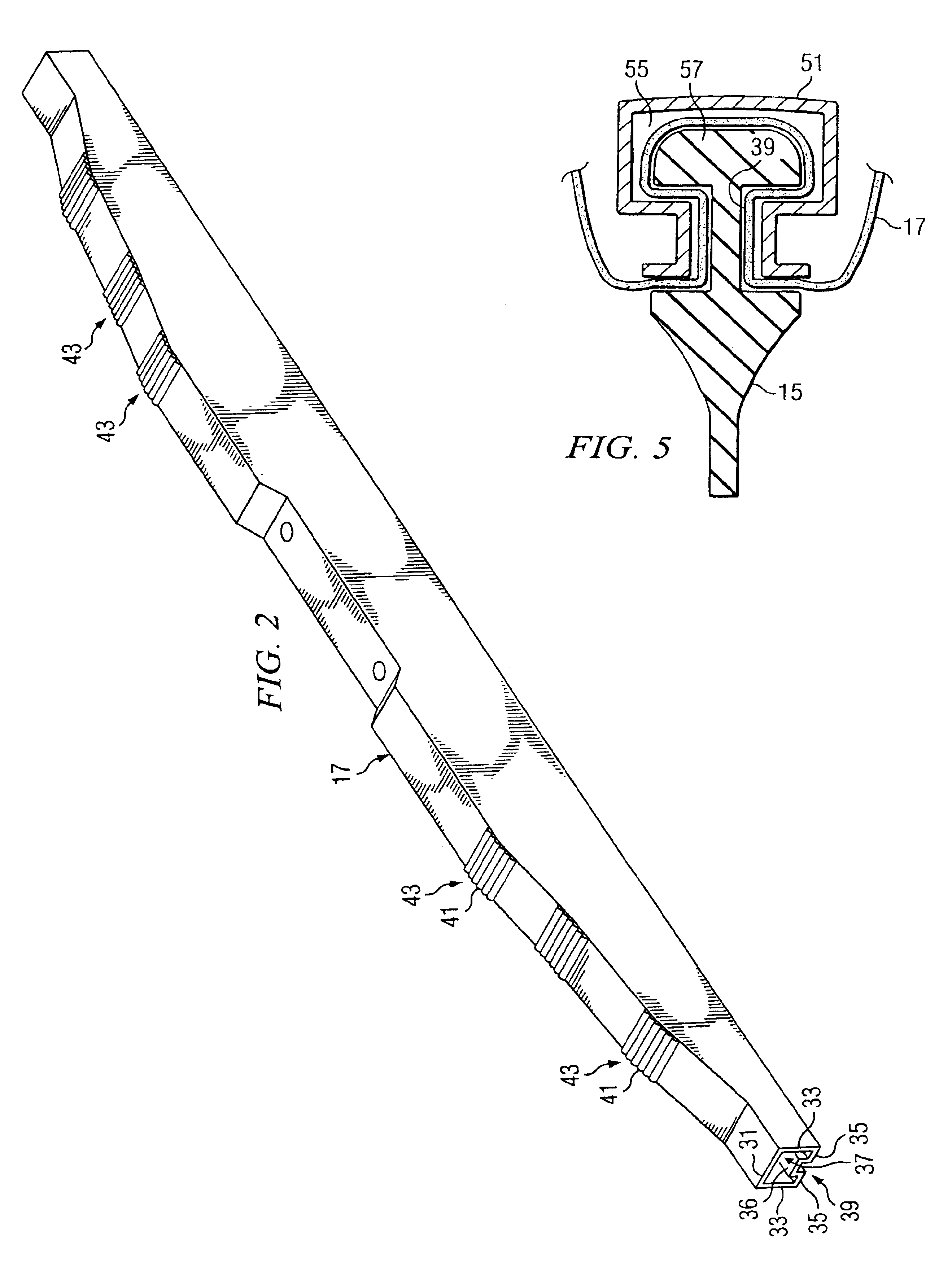 Windshield wiper assembly having a winter boot