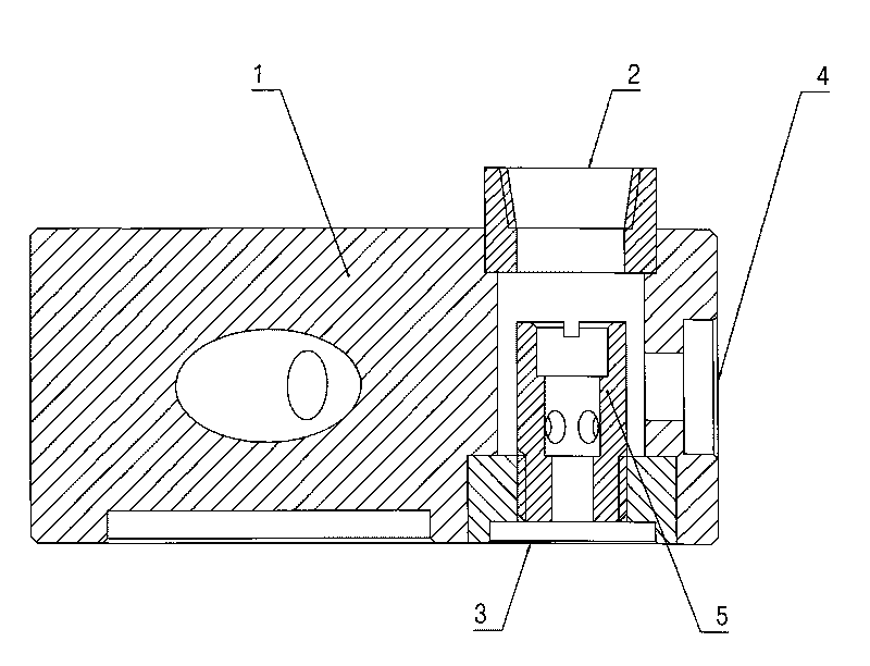 Distributing head on vehicle-mounted bottle