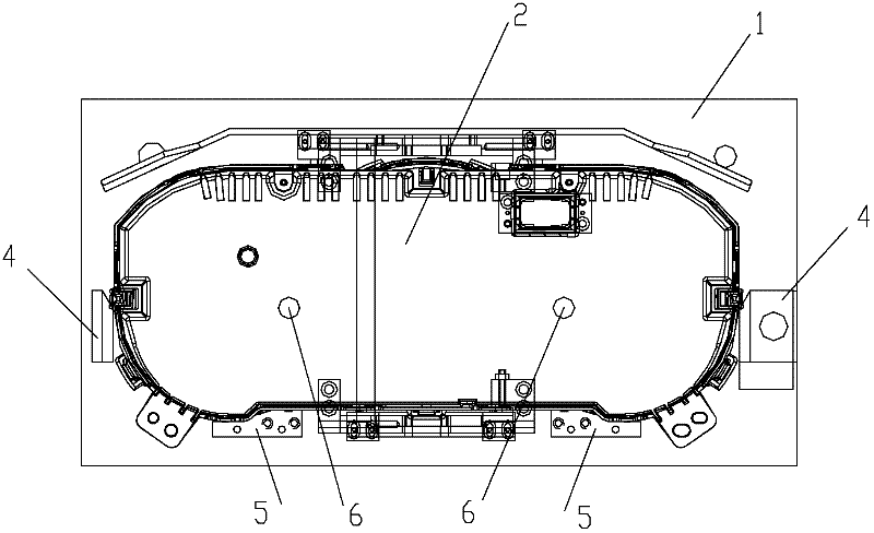 Hand-operated clamping self-lock device used for automobile instrument and clamping method thereof