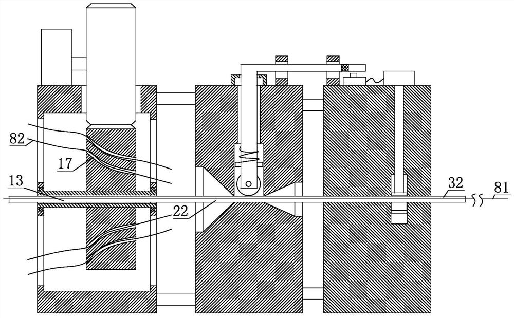 An automatic winding device for pre-twisted wires of transmission lines