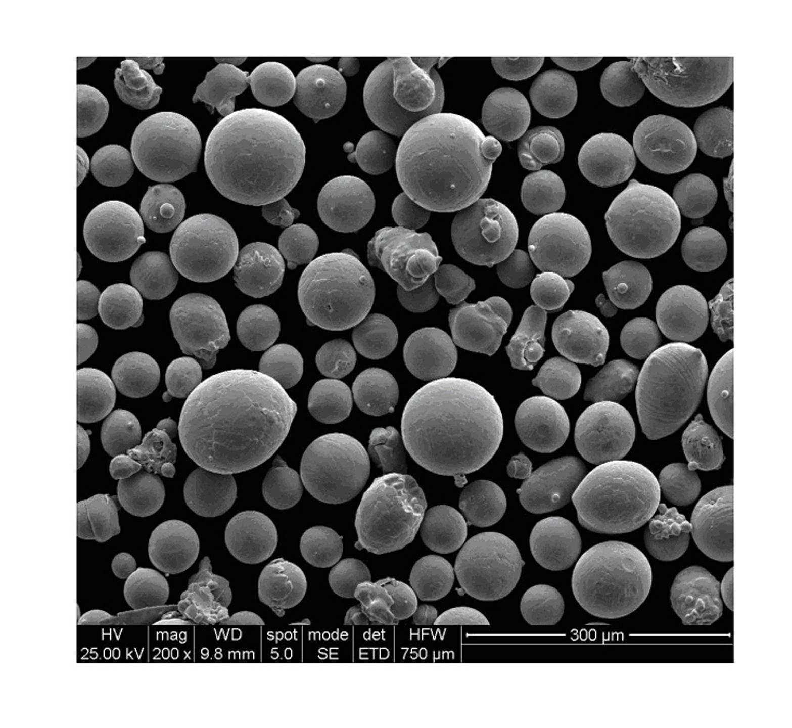 Low-oxygen-content and high-yield spherical aluminum bronze alloy powder for thermal spraying and preparation method thereof