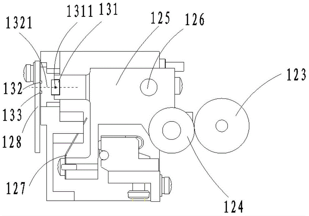 Medium thickness detecting device