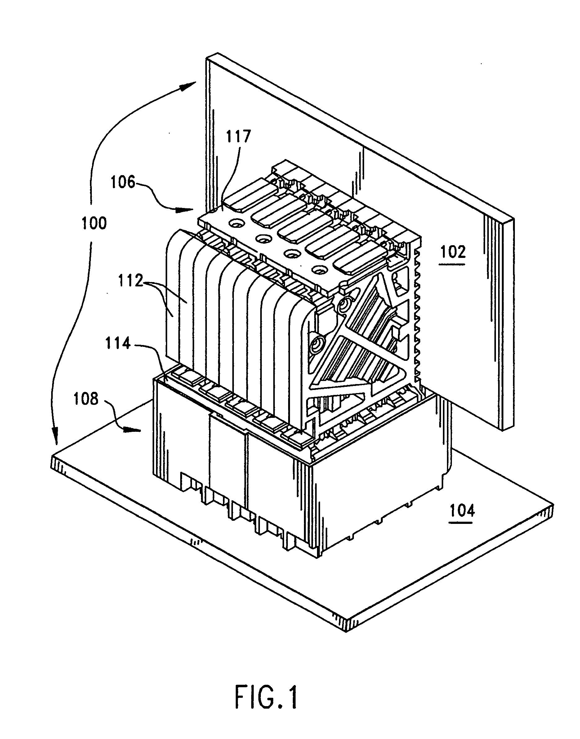 Mezzanine-style connector with serpentine ground structure