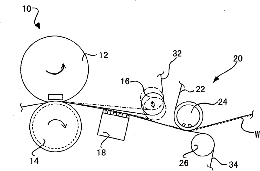 Method and device for transferring a paper web from a supporting woven fabric to another