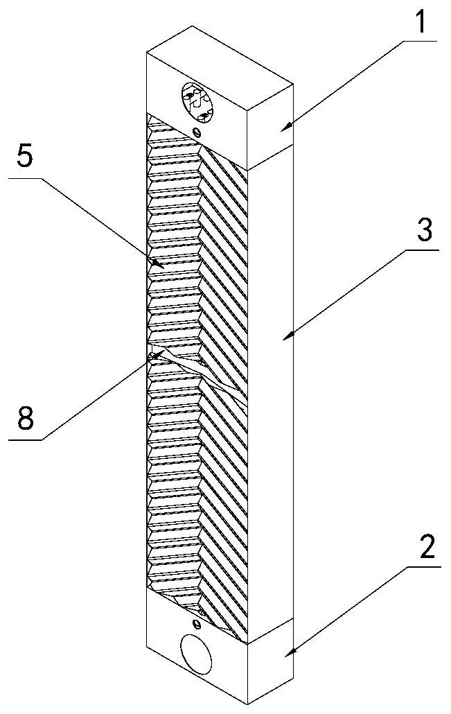 Plate type condenser capable of discharging liquid in middle