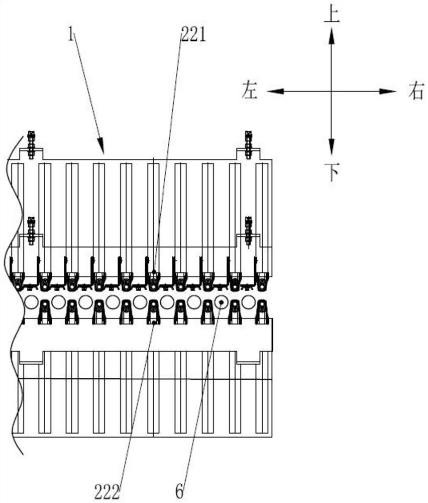 Glass toughening and quenching device adopting mixed gas cooling