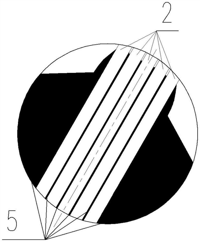 Parallel steel strand inhaul cable embedded pipe opening sealing structure and method