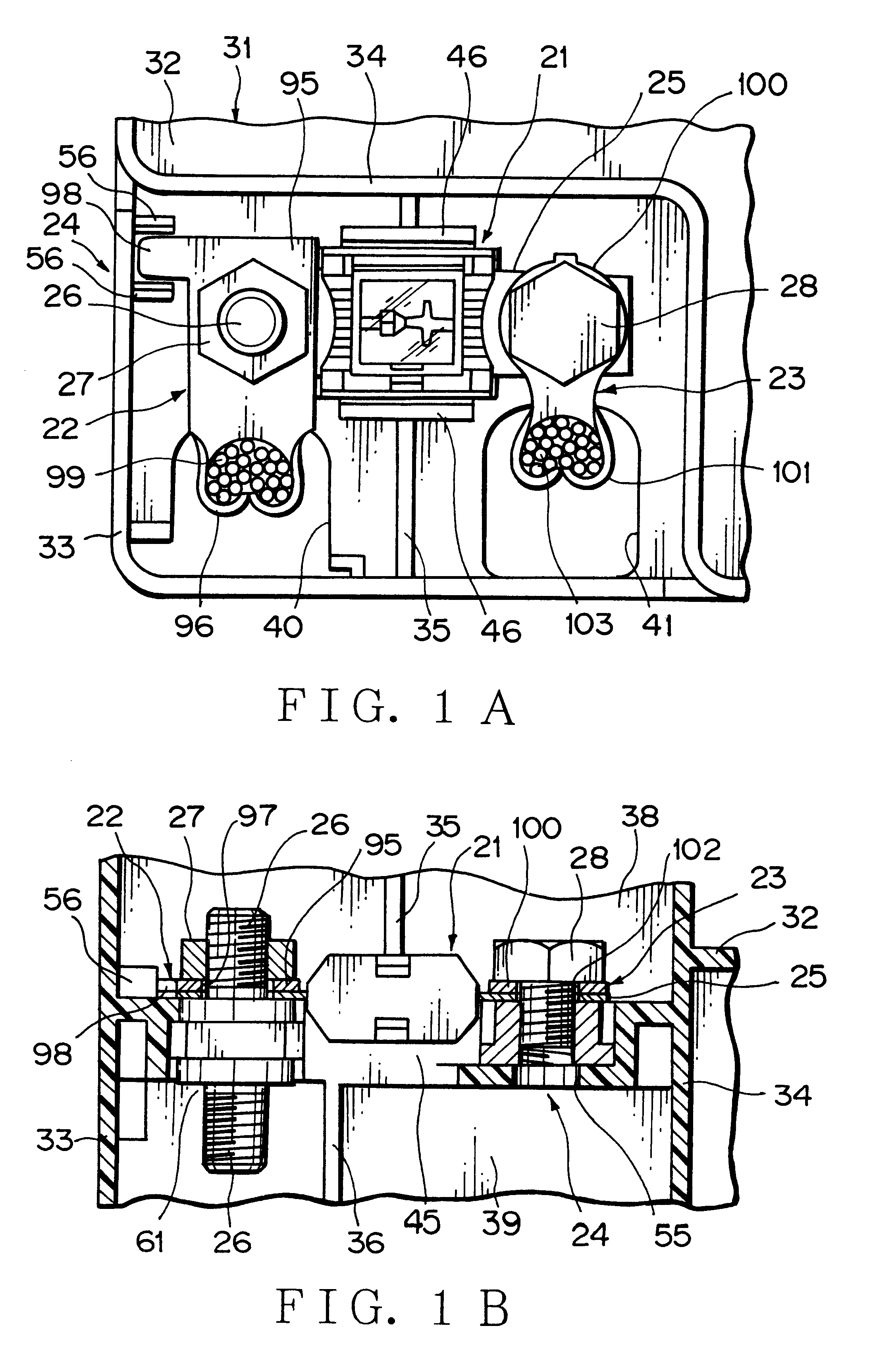 Connecting structure of a fuse link and external terminals