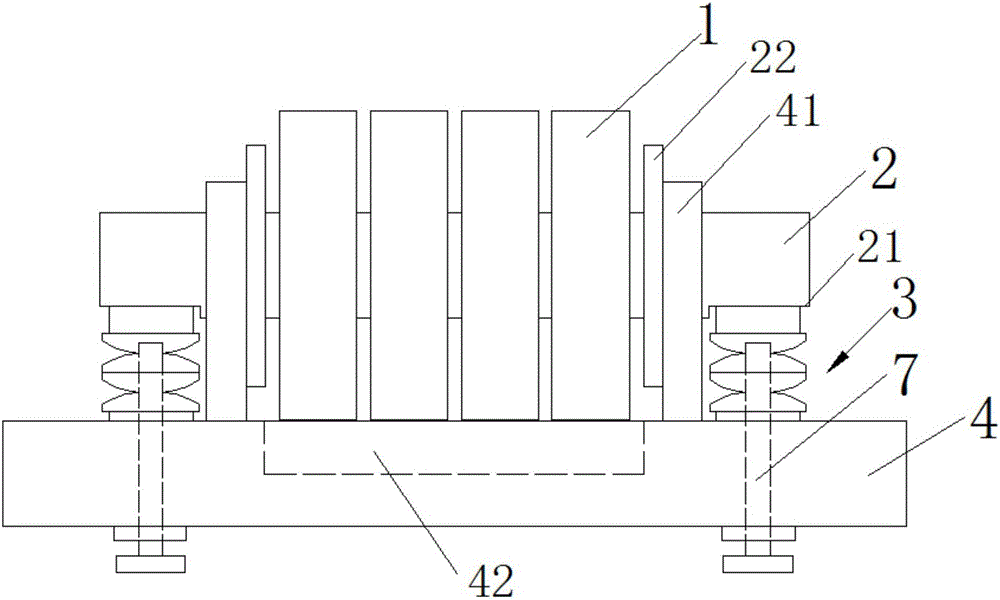 Automatic compensation type supporting wheel device and bridge type machining device comprising automatic compensation type supporting wheel device